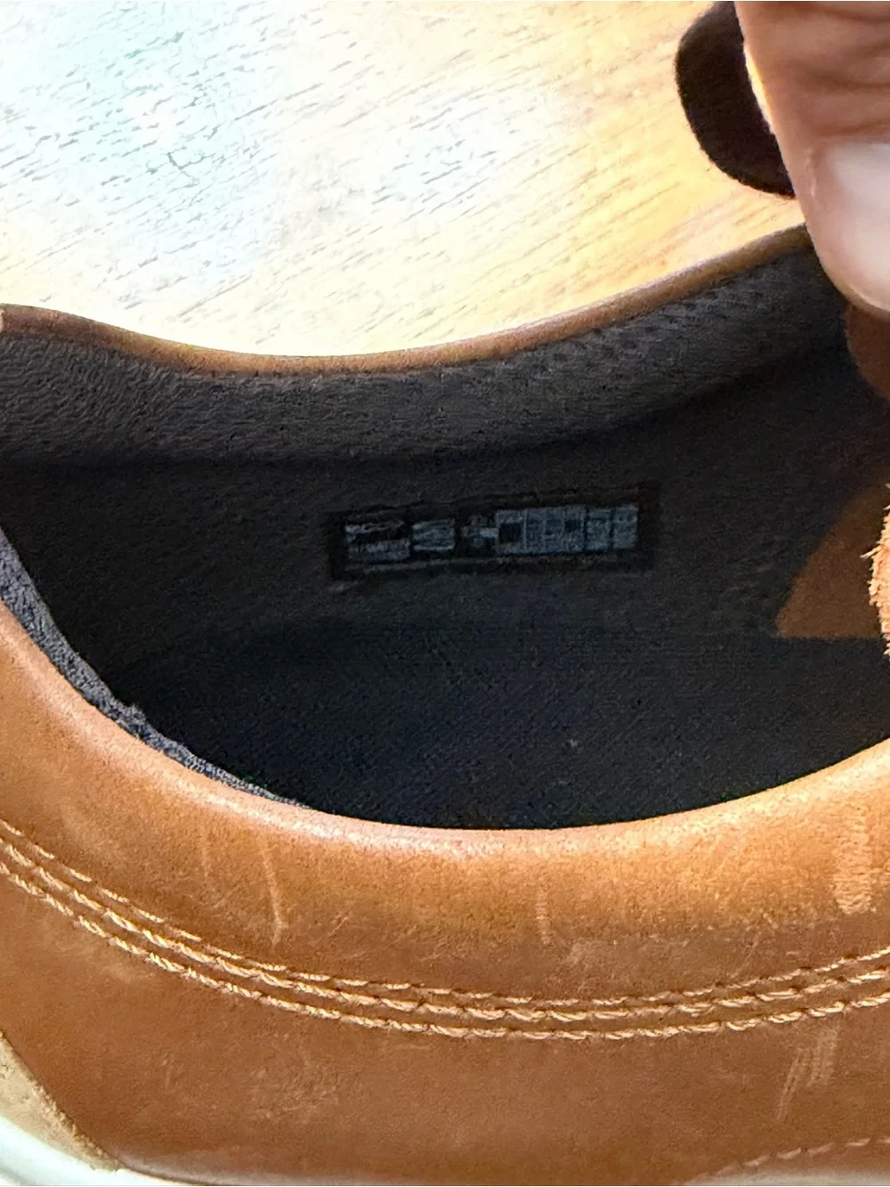 Worn 1x ECCO Classic Low Men’s Leather Sneaker Size 11 Medium Cognac Brown